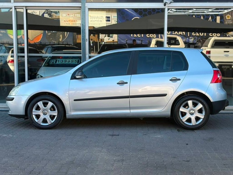 Volkswagen Golf - Authentique Autos - Image 2