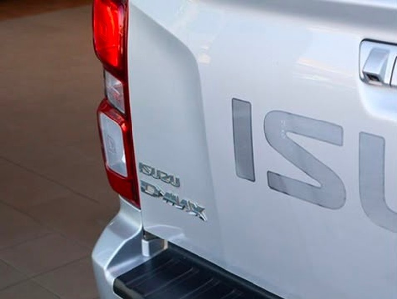 Isuzu D-Max - Hatfield VW Melrose Arch - Image 20