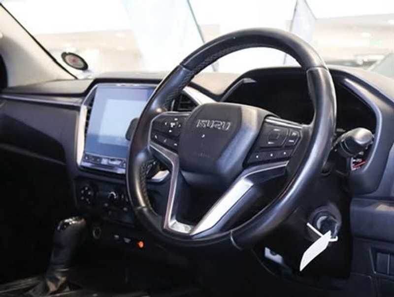 Isuzu D-Max - Hatfield VW Melrose Arch - Image 7
