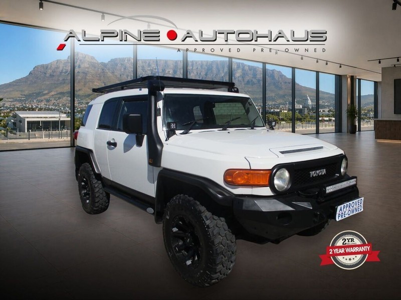 Toyota Land Cruiser - Alpine Autohaus - Image 12