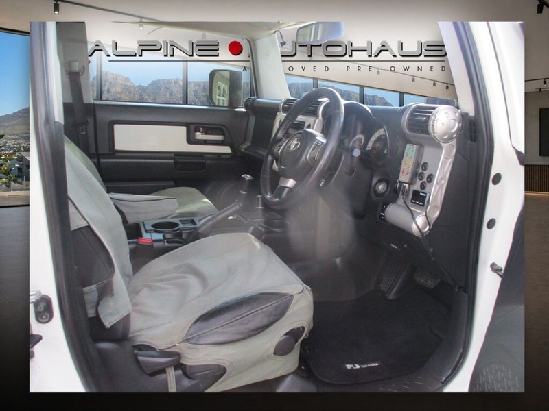 Toyota Land Cruiser - Alpine Autohaus - Image 7