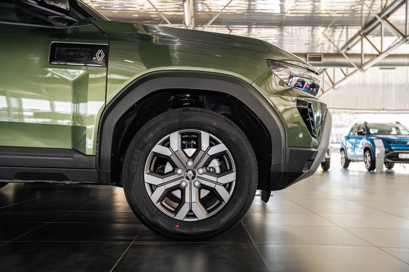 Renault Duster - Renault Bruma - Image 8