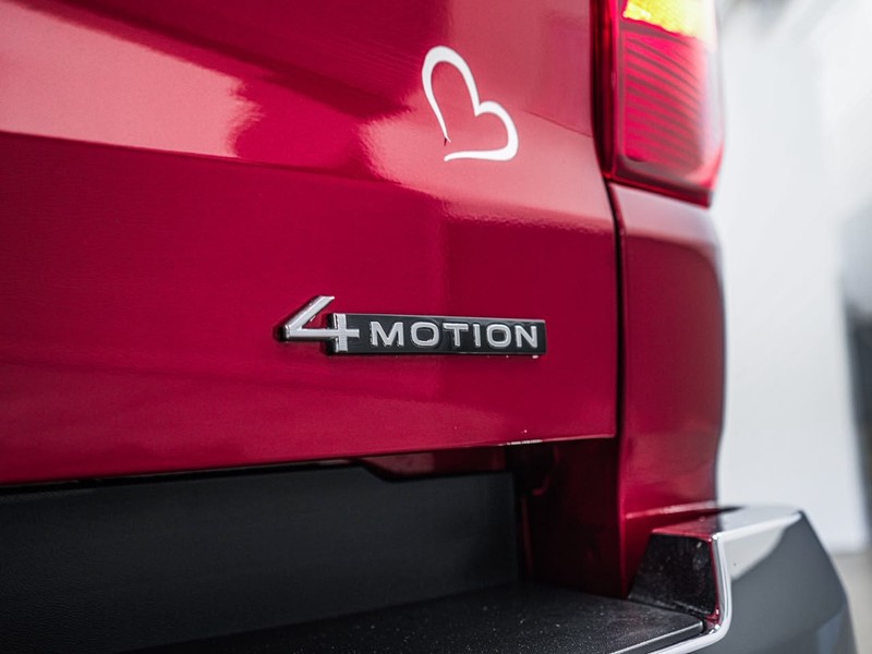 Volkswagen Amarok - Chery Waterfall - Image 12