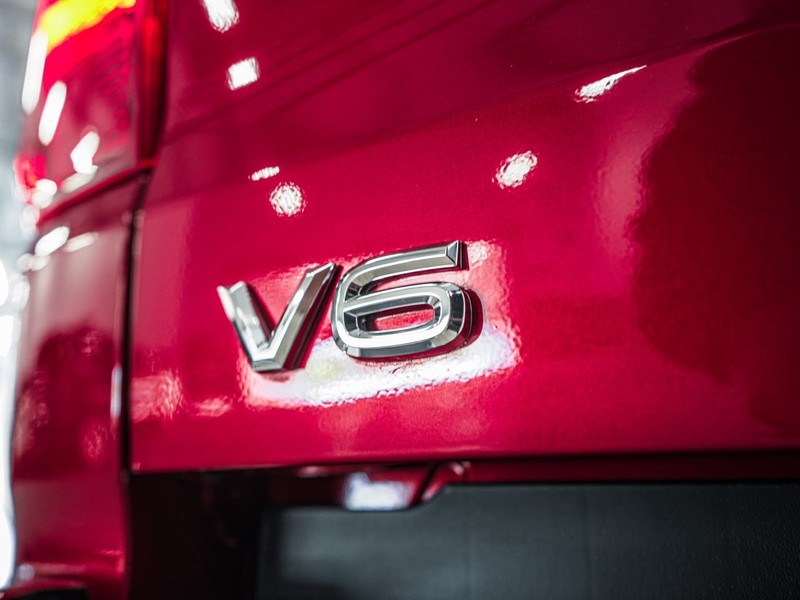 Volkswagen Amarok - Chery Waterfall - Image 11