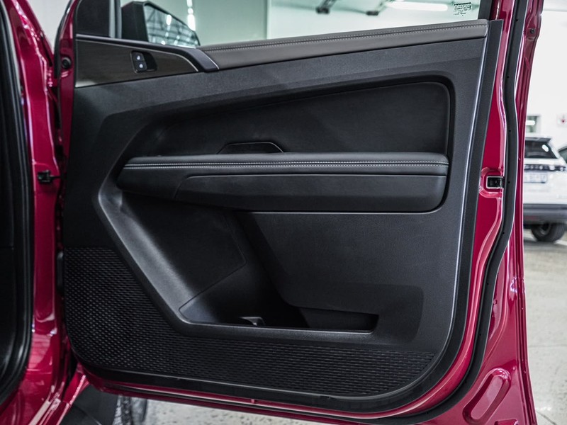 Volkswagen Amarok - Chery Waterfall - Image 17