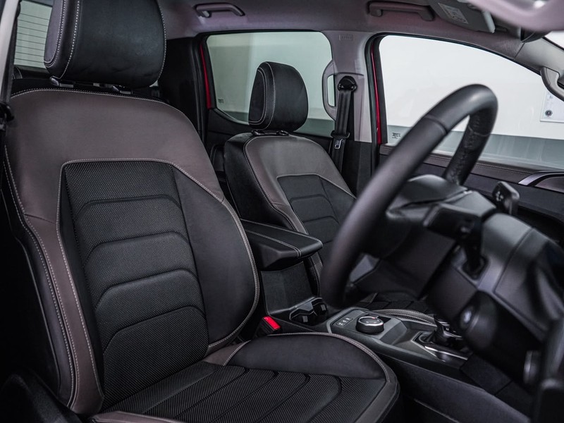 Volkswagen Amarok - Chery Waterfall - Image 18
