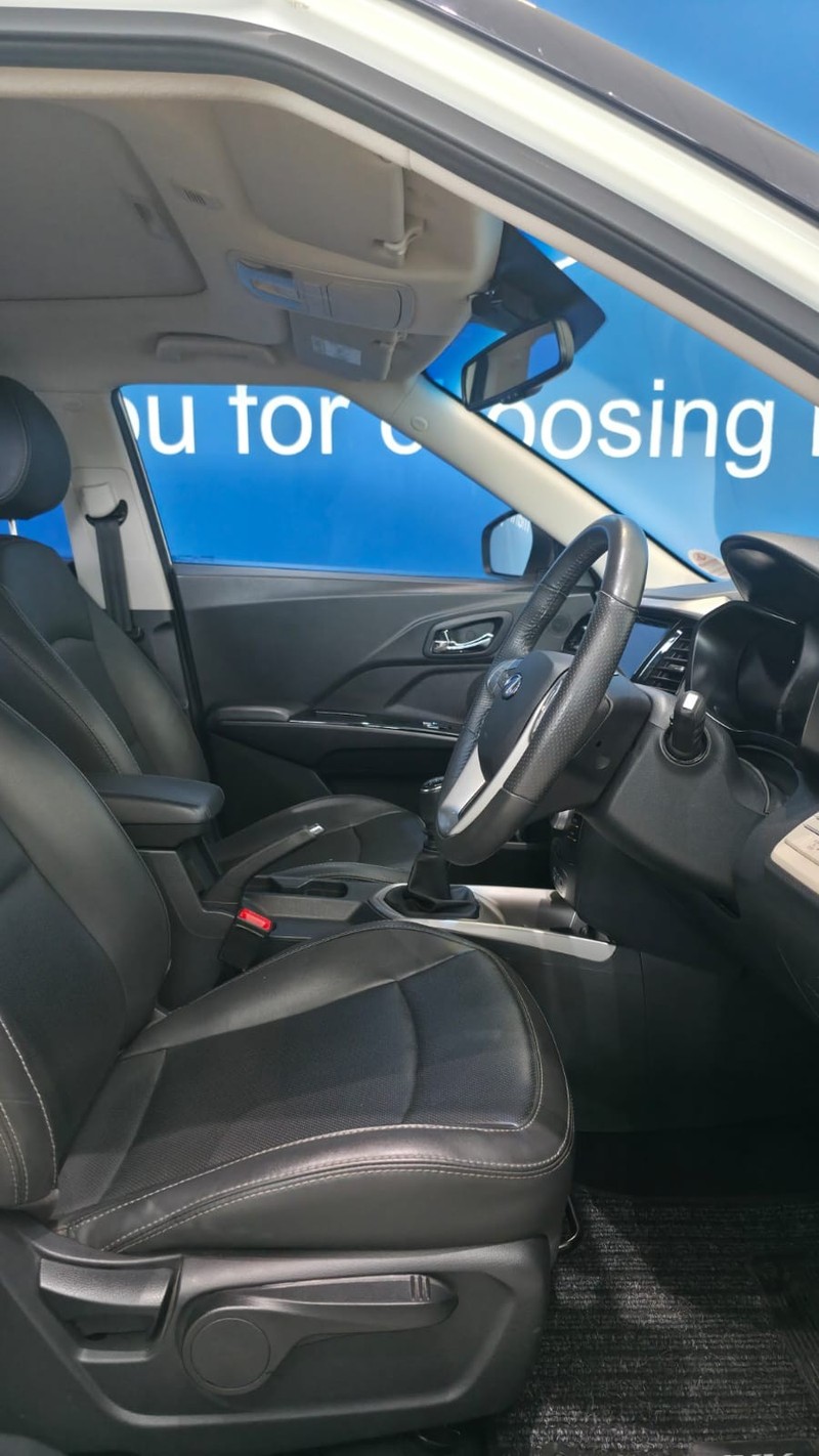 Mahindra XUV300 - Ford Amanzimtoti - Image 13