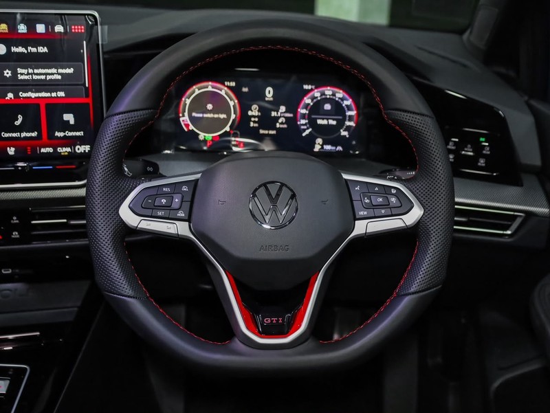 Volkswagen Golf - Hatfield VW Bryanston - Image 14