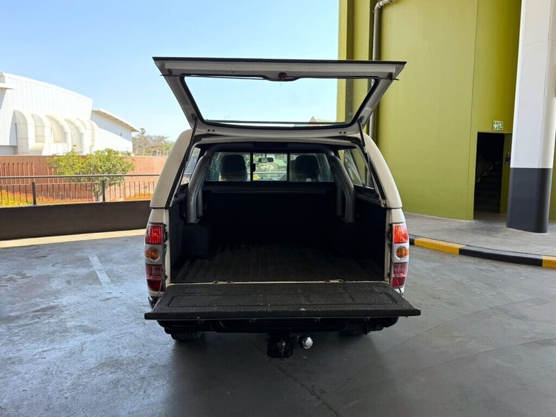 Mazda BT-50 - Bakwena Auto Sales - Image 7