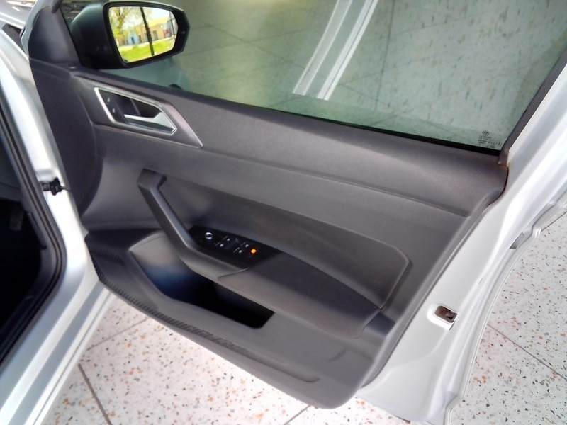 Volkswagen Polo - Markon Motors - Image 9