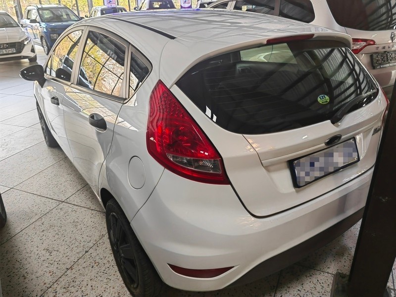 Ford Fiesta - Markon Motors - Image 4