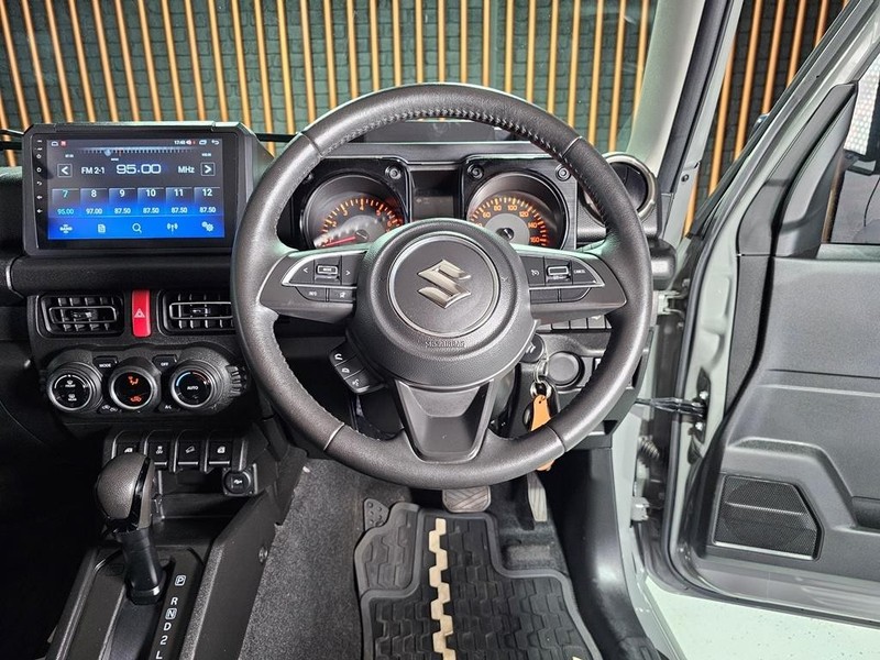 Suzuki Jimny - Mit Mak Motors - Image 9