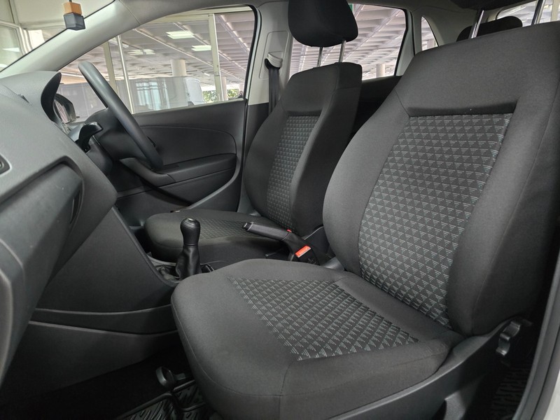 Volkswagen Polo Vivo - Hatfield VW Northcliff - Image 9