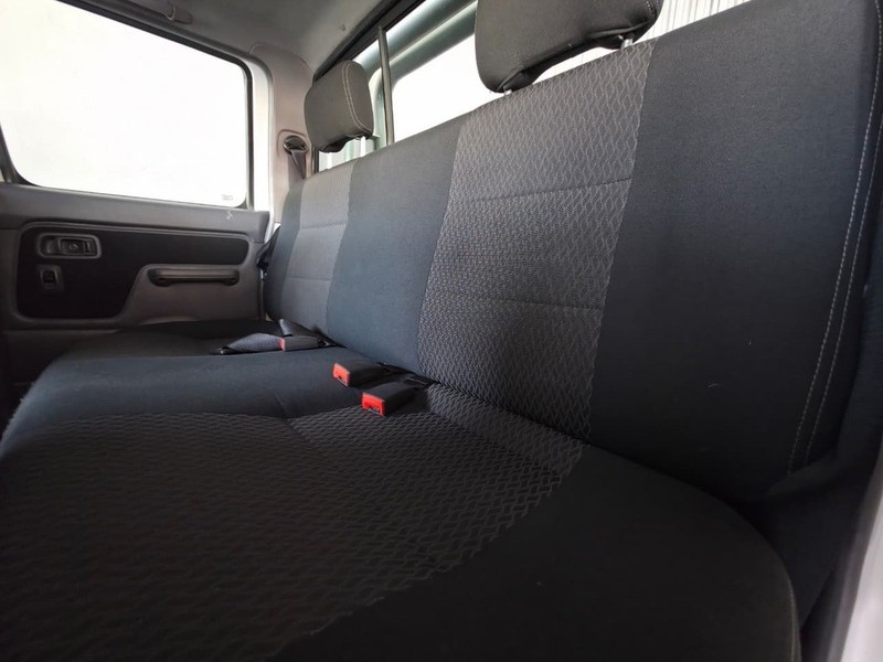 Nissan NP300 Hardbody - Auto Investments Rustenburg - Image 12