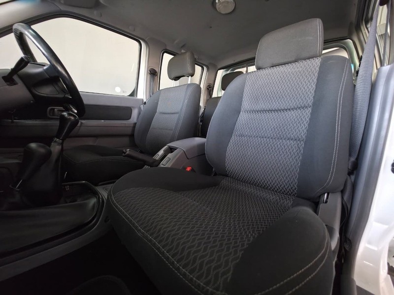 Nissan NP300 Hardbody - Auto Investments Rustenburg - Image 10