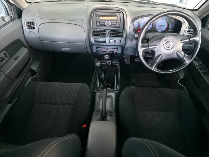 Nissan NP300 Hardbody - Auto Investments Rustenburg - Image 11