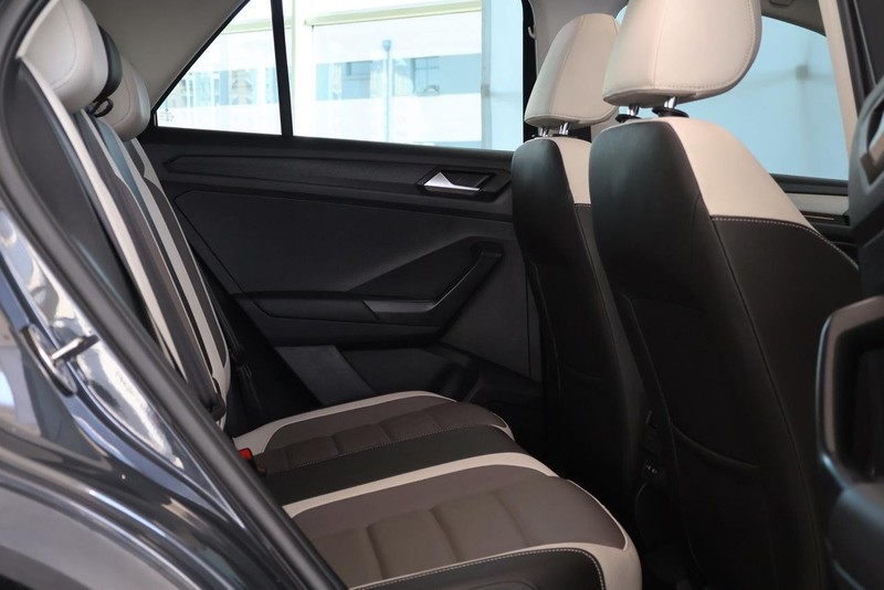 Volkswagen T-Roc - Audi Centre Hatfield - Image 17