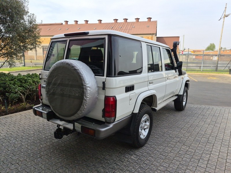 Toyota Land Cruiser - Nic Bottari Toyota - Image 18