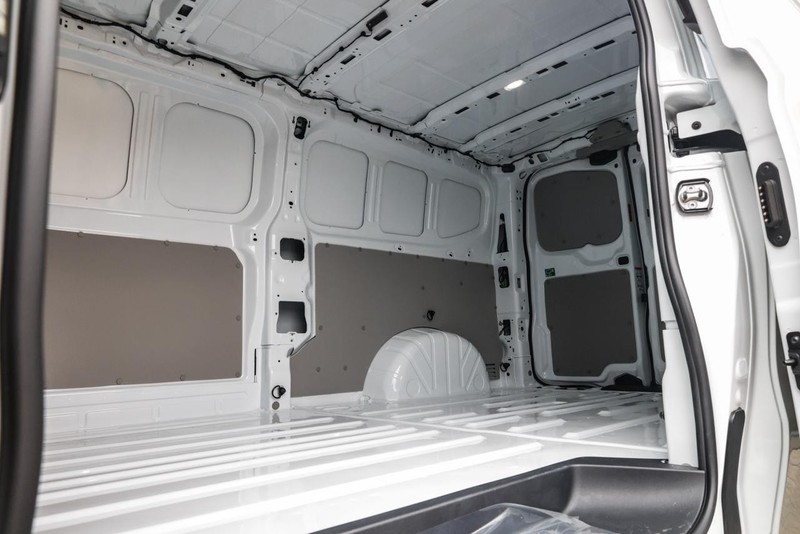 Volkswagen Transporter - Hatfield VW Commercial - Image 14