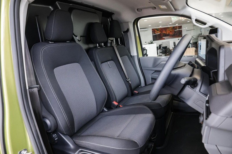 Volkswagen Transporter - Hatfield VW Commercial - Image 11