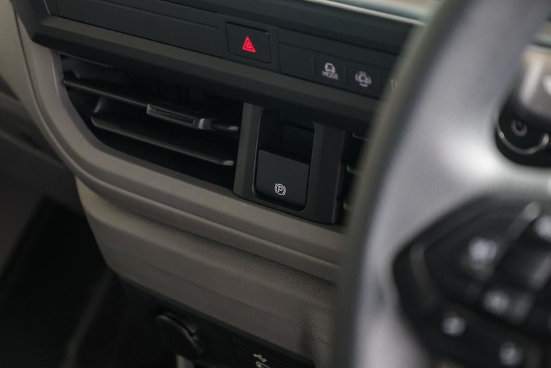 Volkswagen Transporter - Hatfield VW Commercial - Image 15