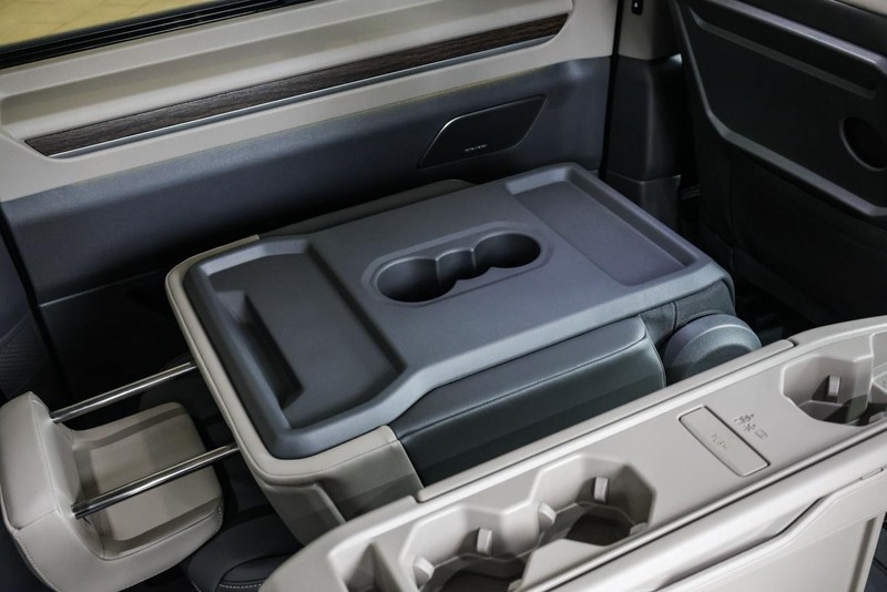 Volkswagen Caravelle - Hatfield VW Commercial - Image 19