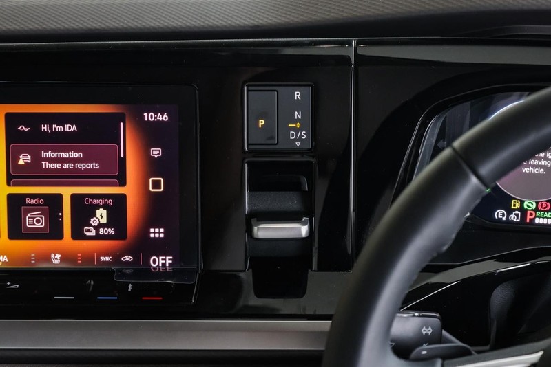 Volkswagen Caravelle - Hatfield VW Commercial - Image 20