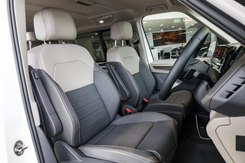 Volkswagen Caravelle - Hatfield VW Commercial - Image 11