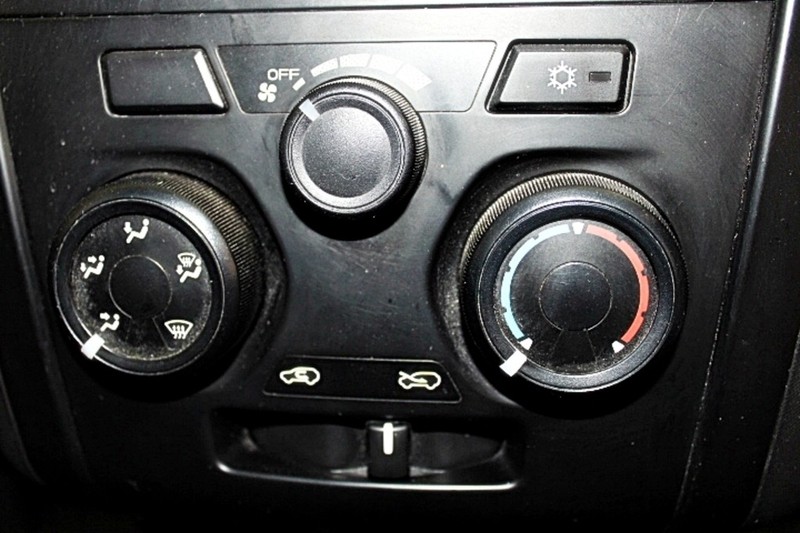 Isuzu D-Max - LisaCars - Image 17