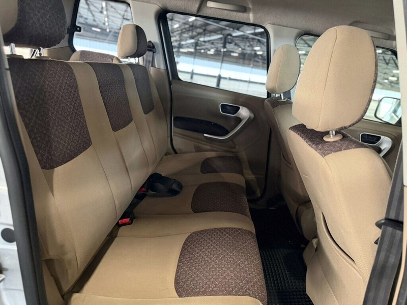 Mahindra TUV300 - Bakwena Auto Sales - Image 20