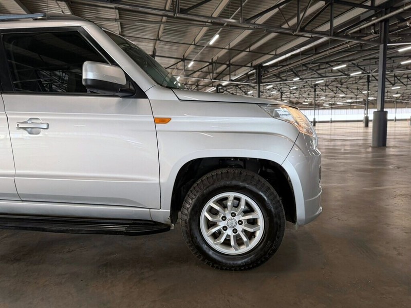 Mahindra TUV300 - Bakwena Auto Sales - Image 12