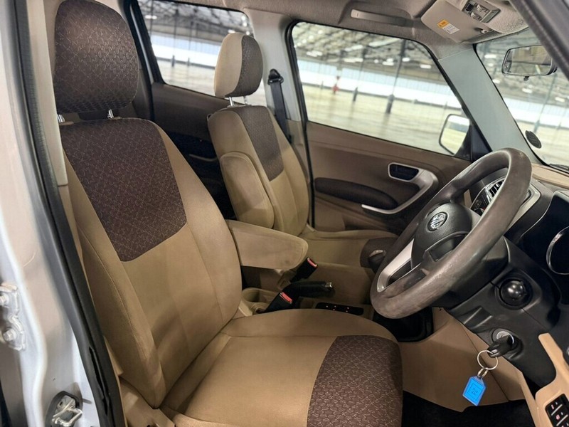 Mahindra TUV300 - Bakwena Auto Sales - Image 18