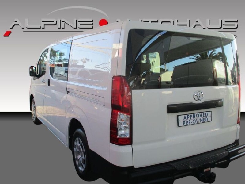 Toyota Quantum - Alpine Autohaus - Image 4