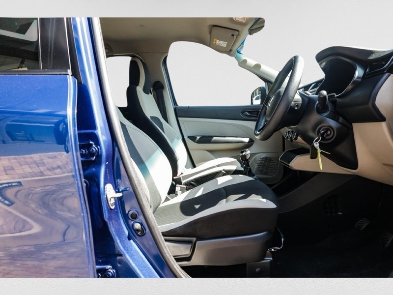 Renault Triber - Jetour Menlyn - Image 11