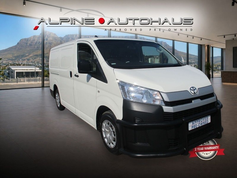 Toyota Quantum - Alpine Autohaus - Image 9
