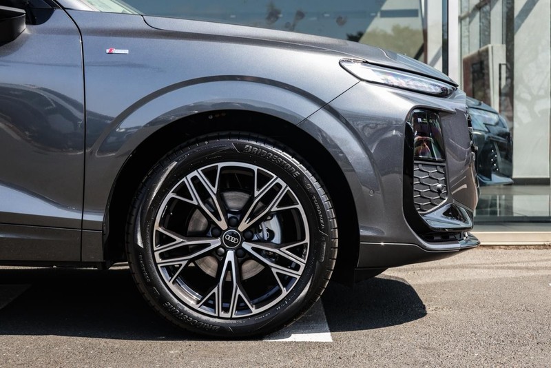 Audi Q3 - Audi Centre Hatfield - Image 2