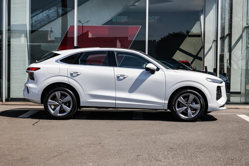 Audi Q3 - Audi Centre Hatfield - Image 5