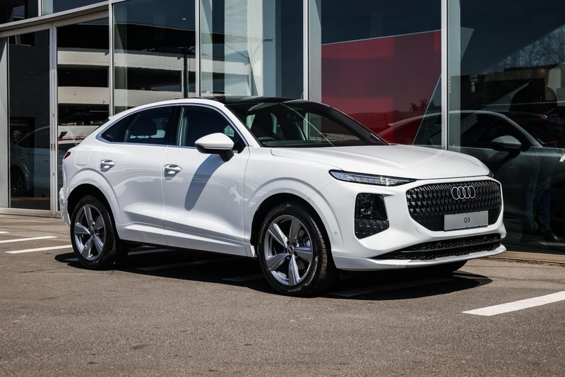 Audi Q3 - Audi Centre Hatfield - Image 1