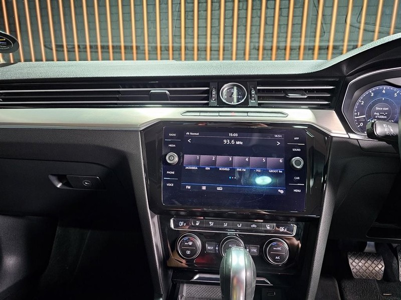 Volkswagen Passat - Mit Mak Motors - Image 14