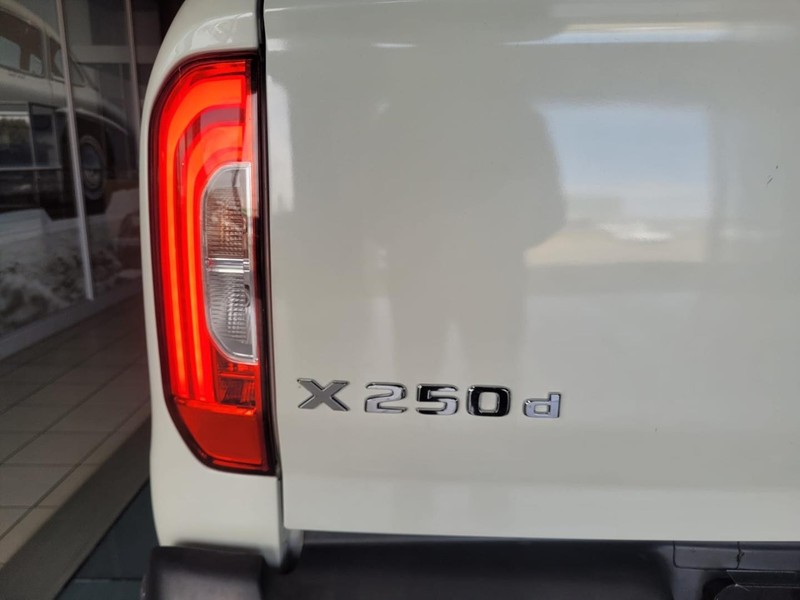 Mercedes-Benz X-class - New Vaal Motors Vereeniging Mercedes - Image 9