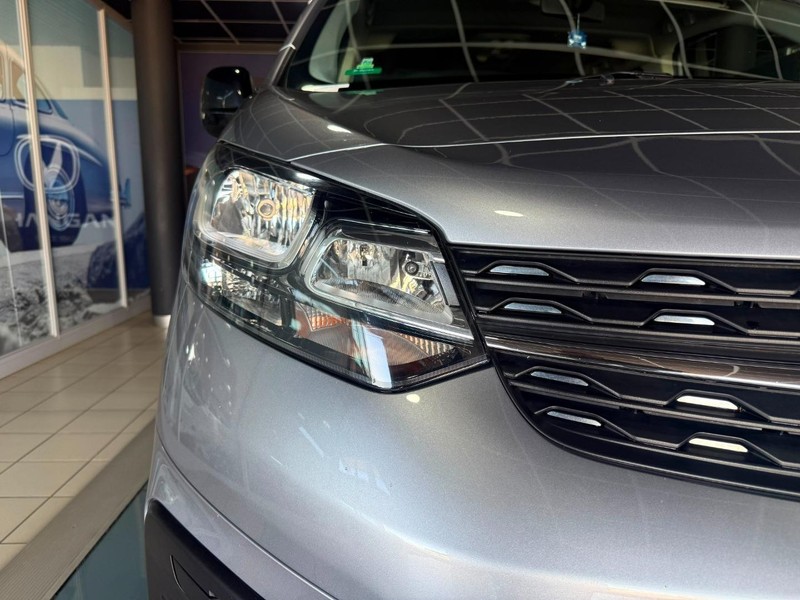 Opel Zafira Life - New Vaal Motors Vereeniging Mercedes - Image 9