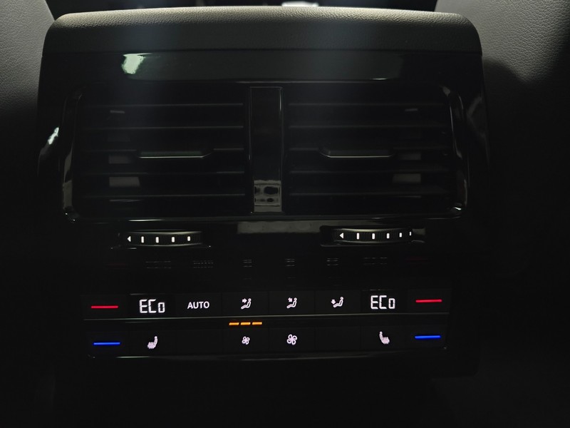 Volkswagen Touareg - Hatfield VW Northcliff - Image 11