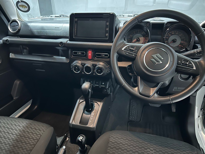 Suzuki Jimny - Mazda Pinetown - Image 5