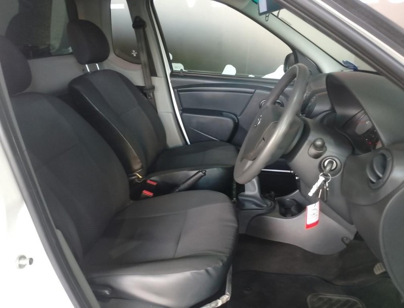 Nissan NP200 - Vaal Toyota Vereeniging - Image 8