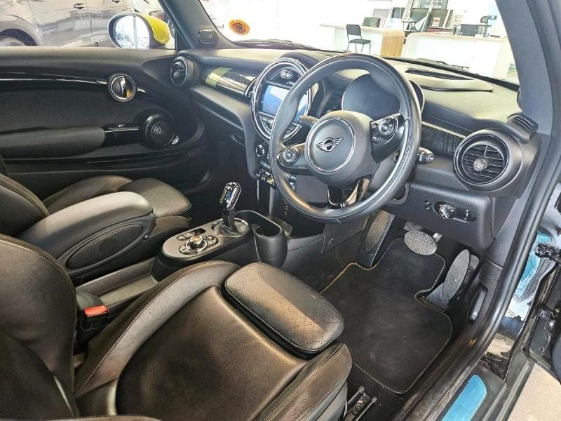 Mini Hatch - Group1 Auto Midrand - Image 17