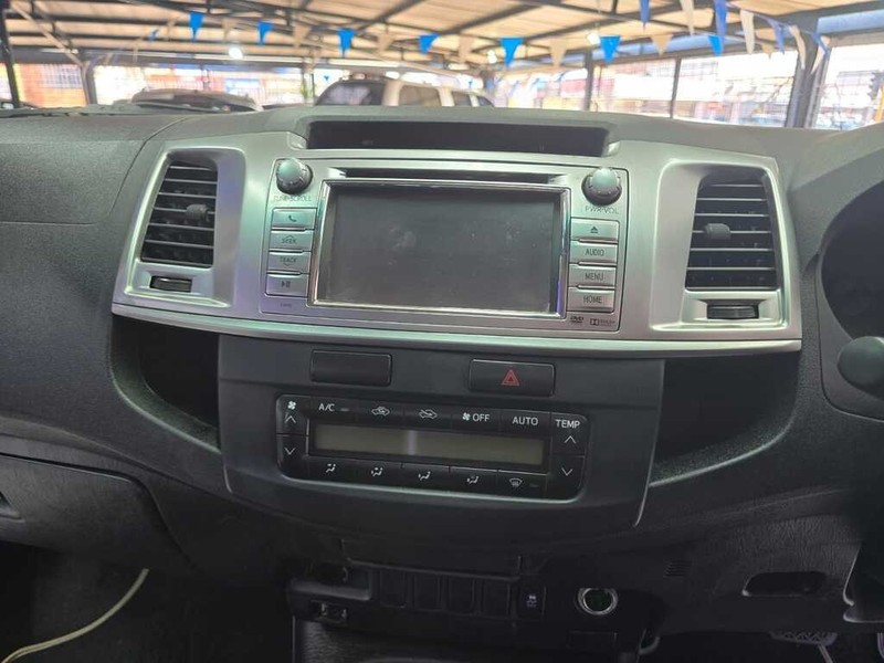 Toyota Hilux - G.I.G Motors - Image 15