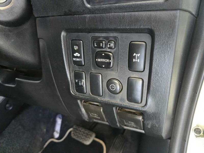 Toyota Hilux - G.I.G Motors - Image 18