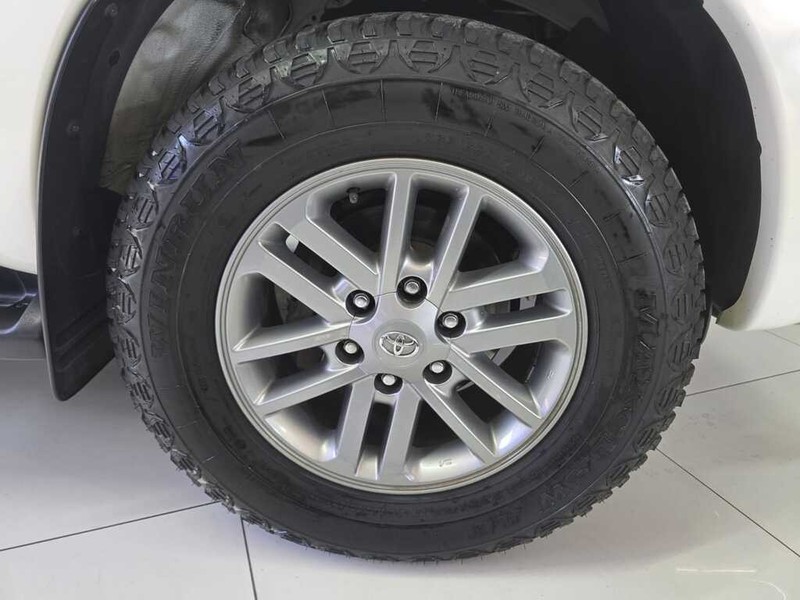 Toyota Hilux - G.I.G Motors - Image 11