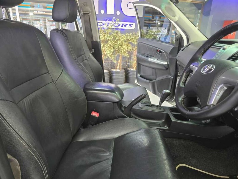 Toyota Hilux - G.I.G Motors - Image 12