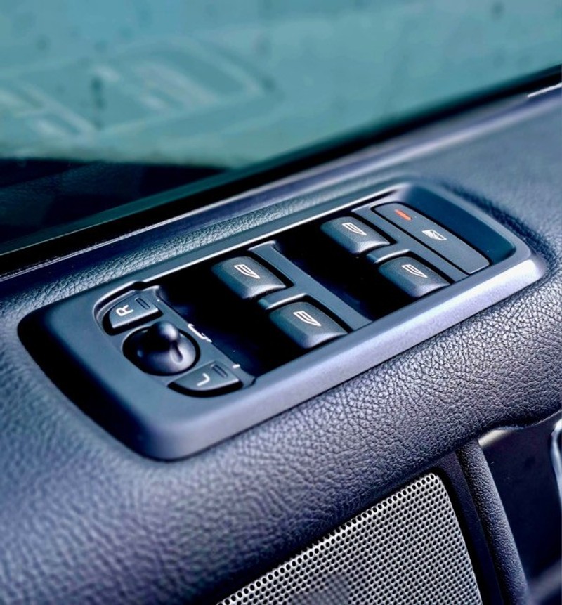 Land Rover Discovery - Parkview Auto Vereeniging - Image 12